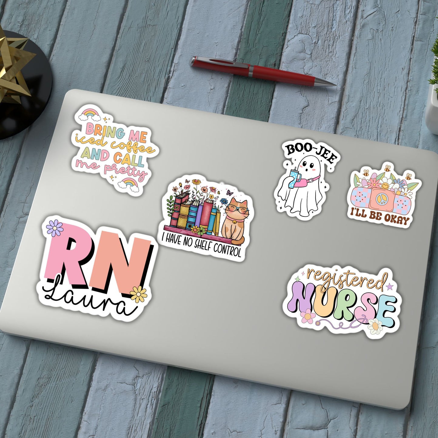 Custom nurse name personalized nurse magnet sticker Registered nurse RN Retro font Floral Name Personalized healthcare LVN CNA name gift